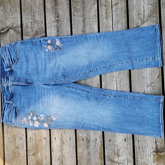 Denver Hayes Denim - Denver Hayes Embroidered Blue Jeans Mia Curve Tech Mid Rise